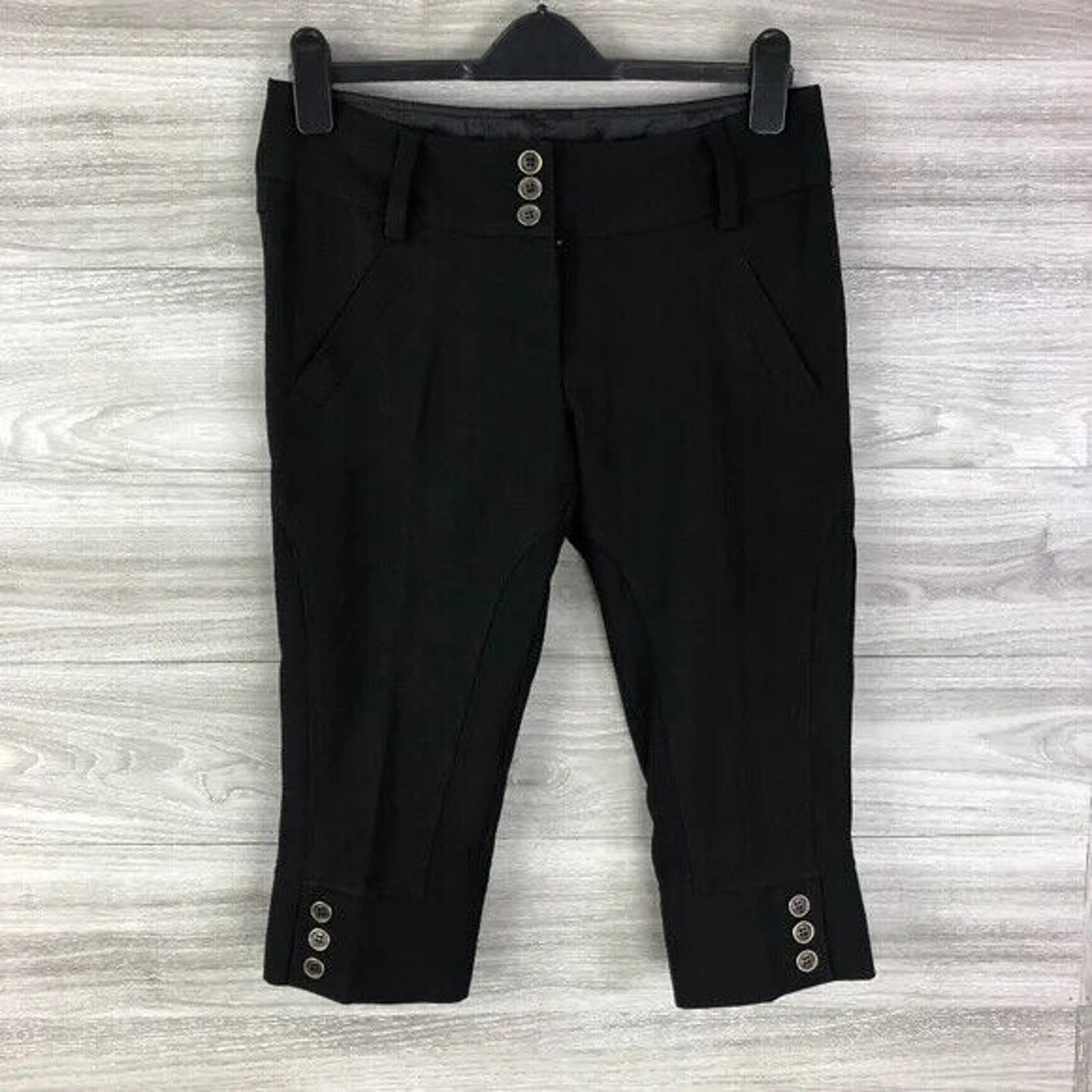 Vertigo Paris Womens Capris Pants Bottoms 3 Three Button Detail Sz 6